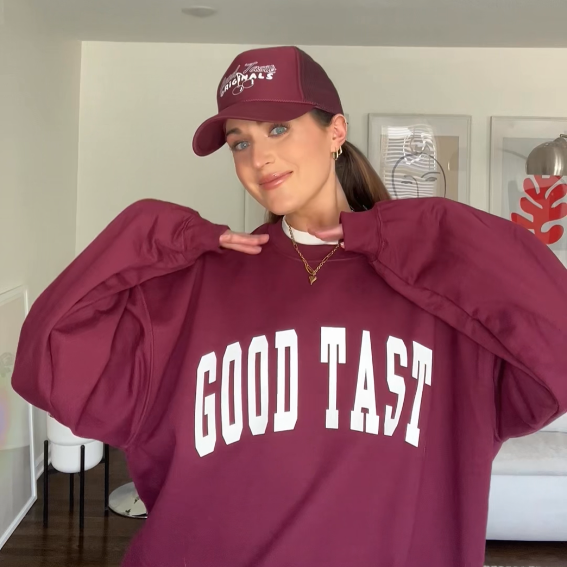 VARSITY GOOD TASTE CREWNECK SWEATSHIRT
